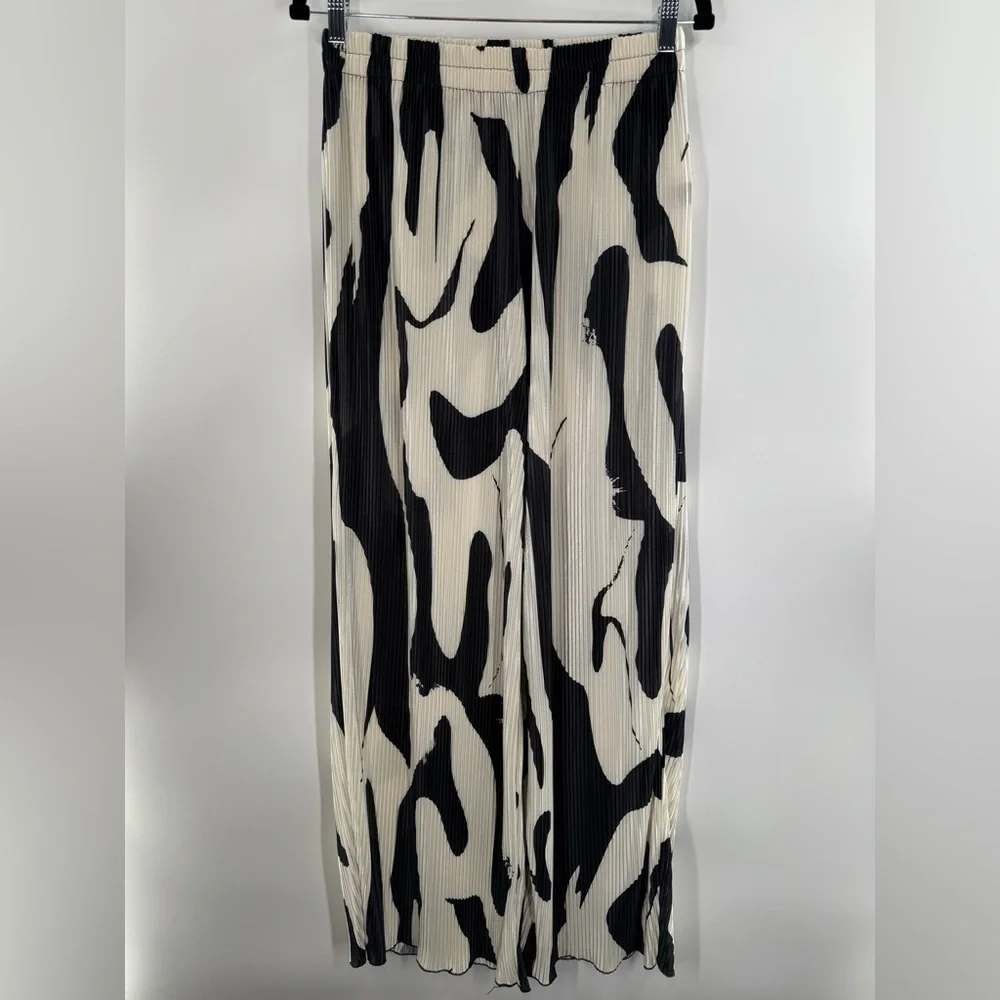 NWOT SHEIN Geometric Printed Wide Leg Pants